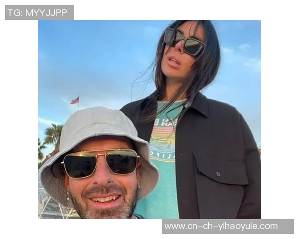 贝纳德斯基回忆：年轻时妻子拒绝我但我坚持追求爱情的故事