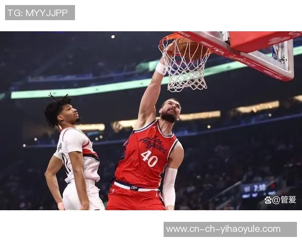 忙里偷闲的球迷时刻祖巴茨博格丹柯林斯齐聚观战洛杉矶FC比赛