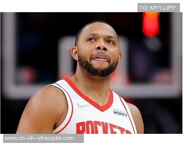 戈登状态火热半场完美表现砍下14分外加3篮板1助攻助力球队奋勇争先